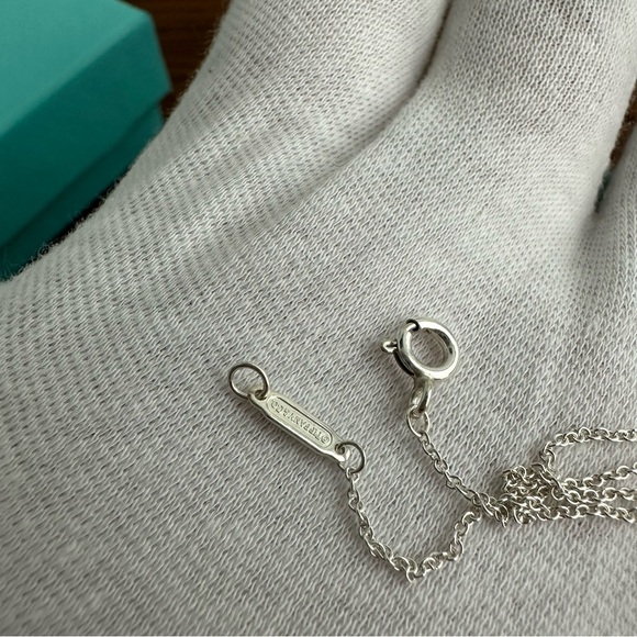 Tiffany Sterling Silver Heart Pendant Medium - Picture 5 of 9